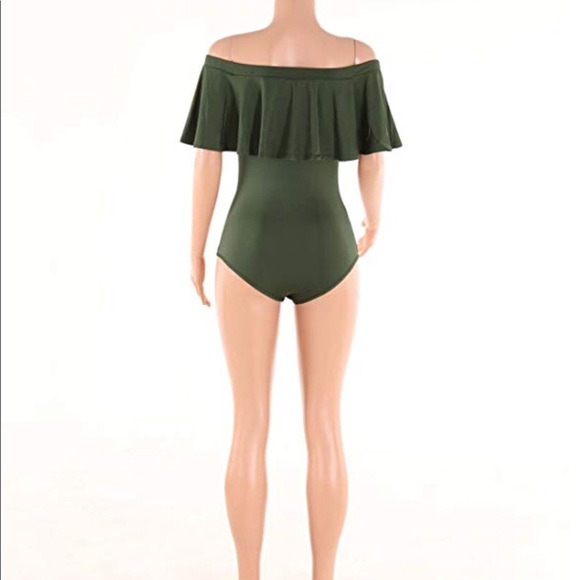 Women’s Ruffle Off the Shoulder Swimsuit Large - Picture 5 of 5